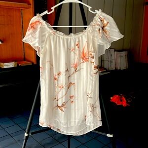 White flowy top with gorgeous decorative delicate design from WHBM